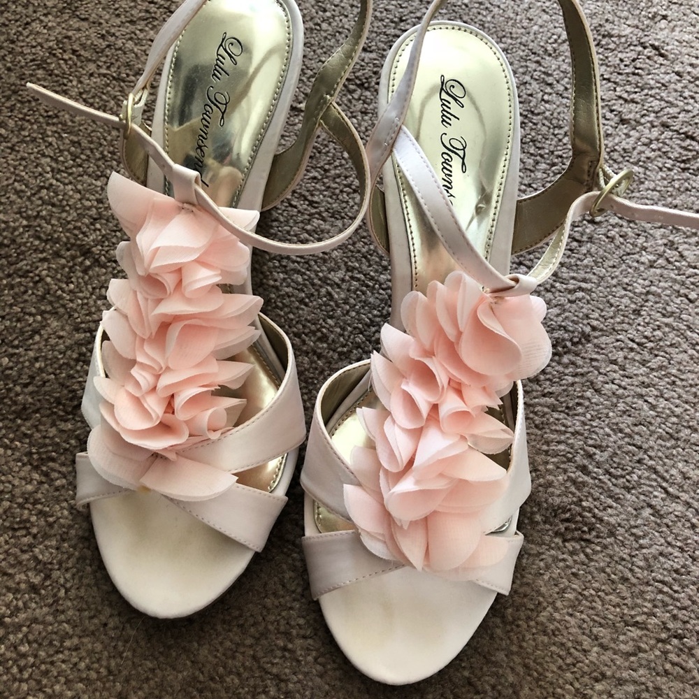 Pink heels